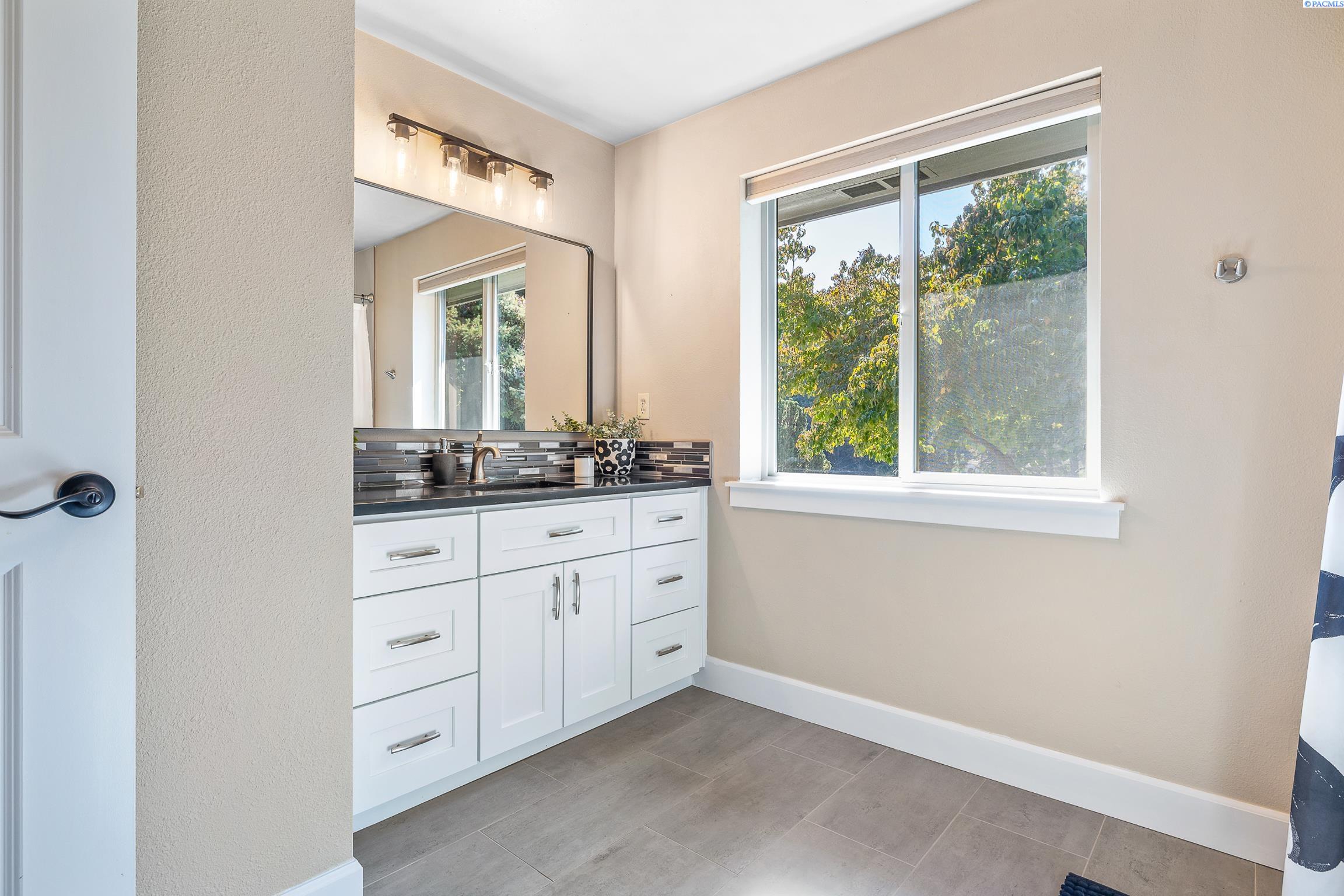 9021 Sunset Trail