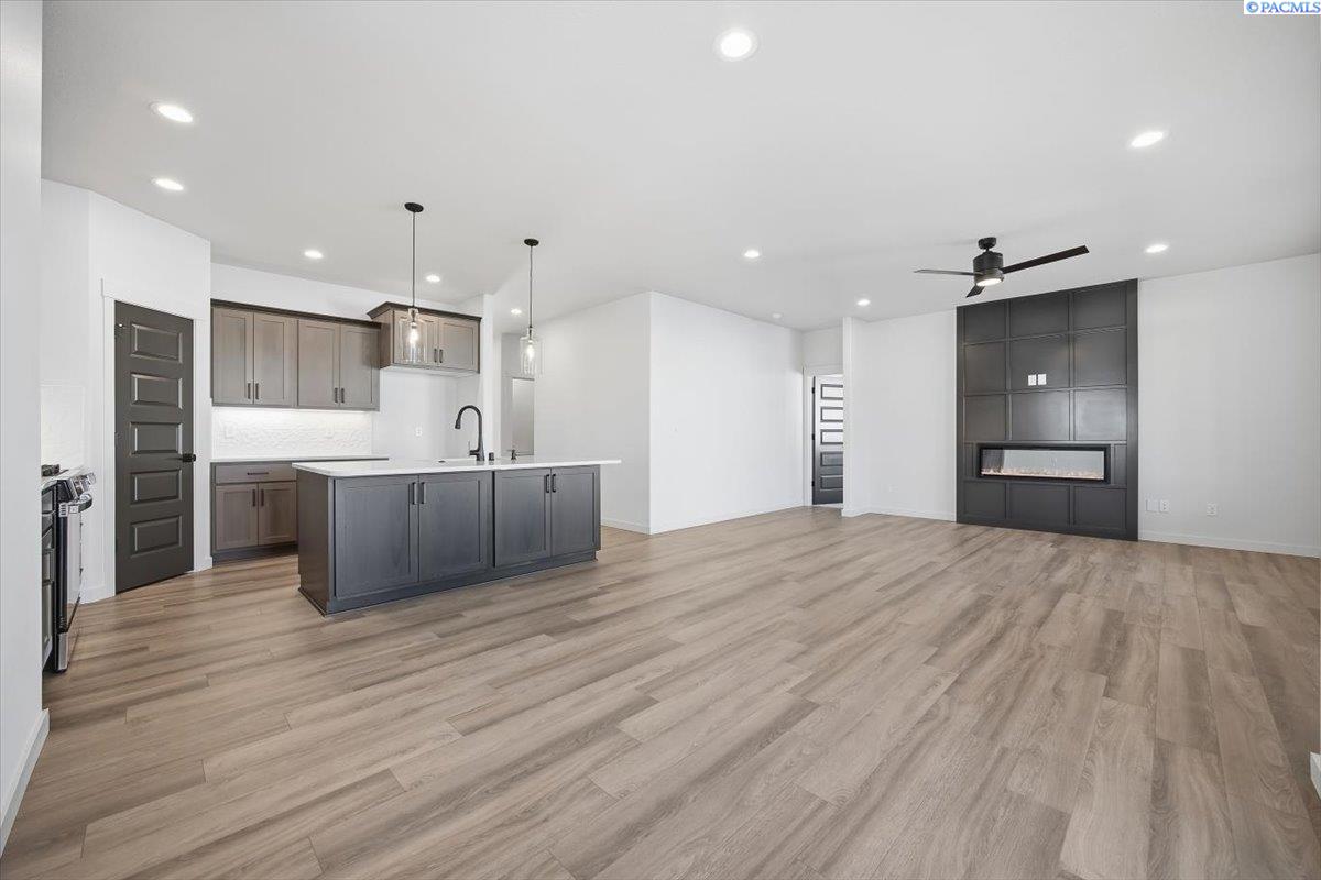 8801 Silver Mound Dr