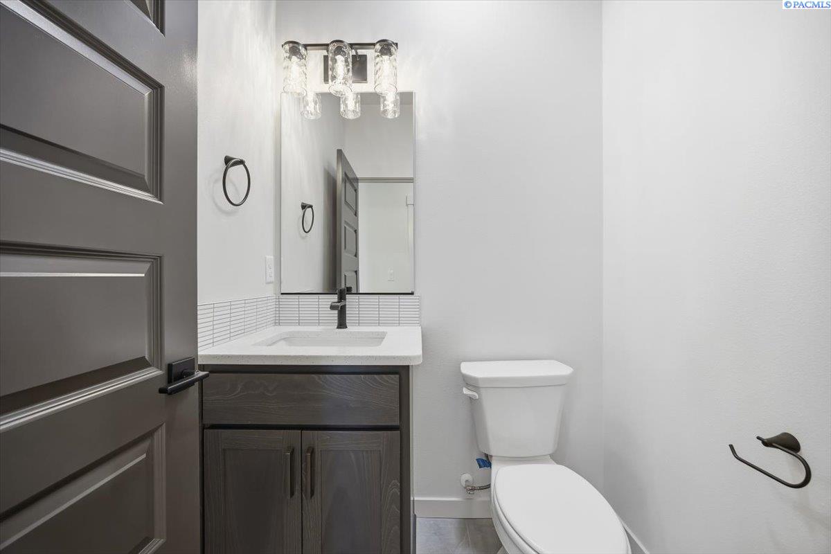 8801 Silver Mound Dr