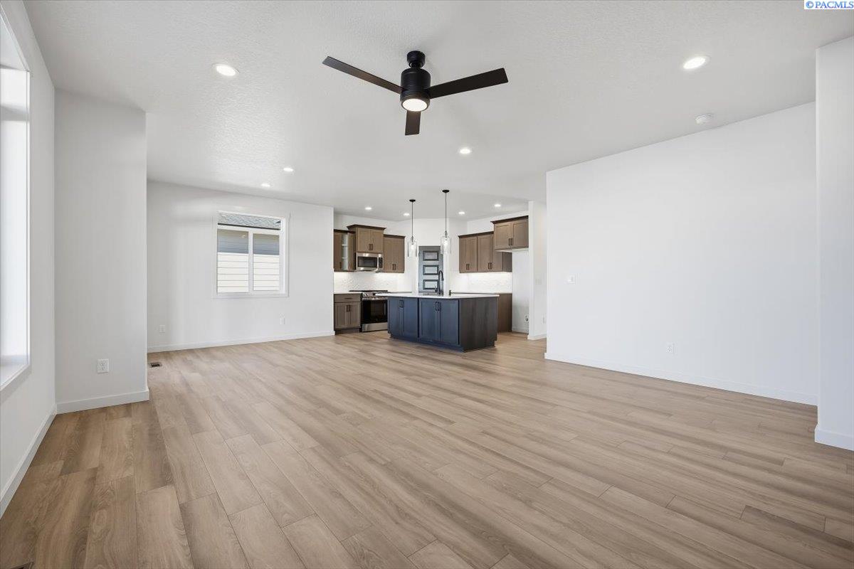 8801 Silver Mound Dr