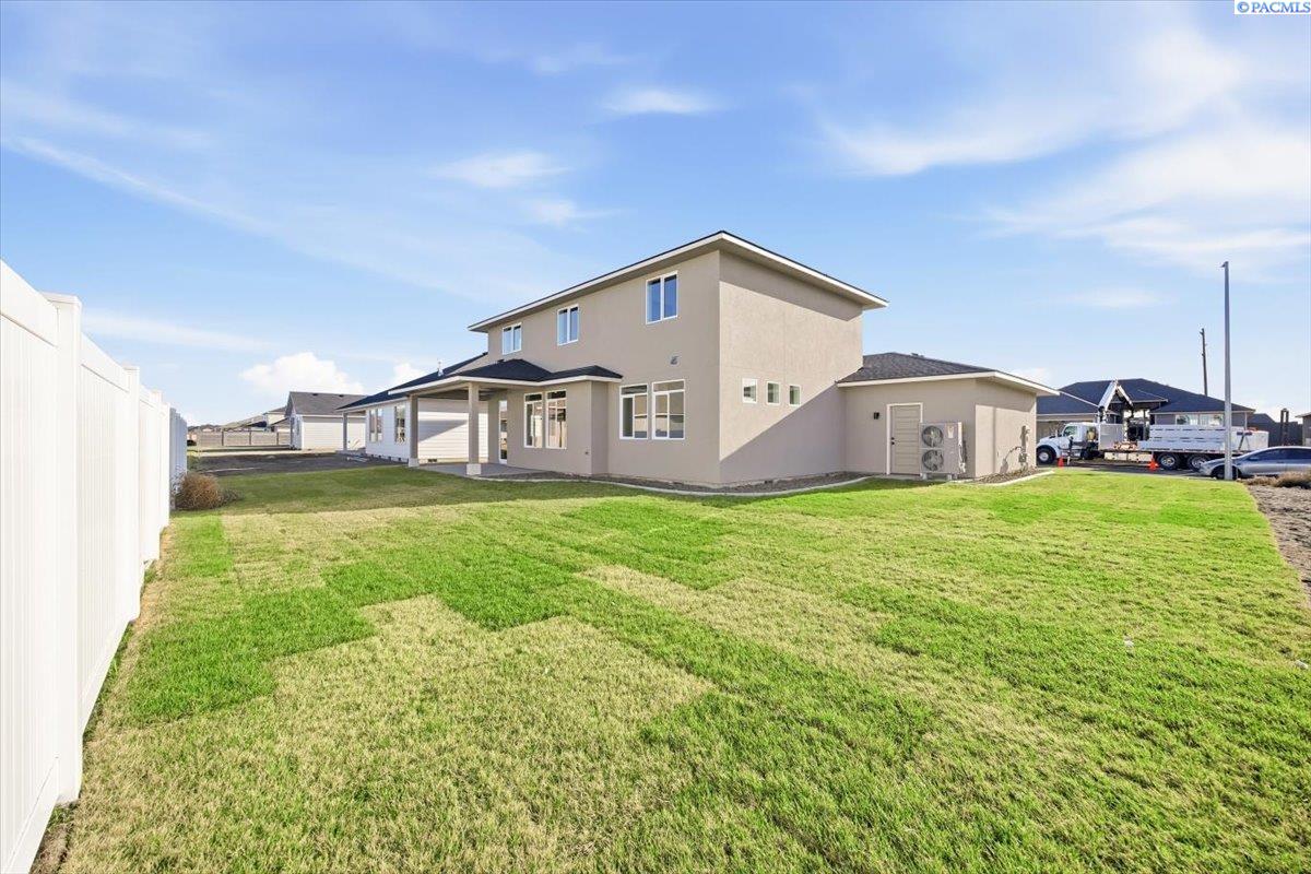 8801 Silver Mound Dr