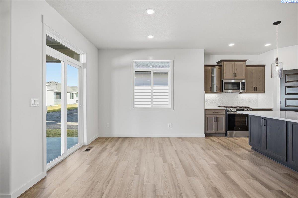 8801 Silver Mound Dr