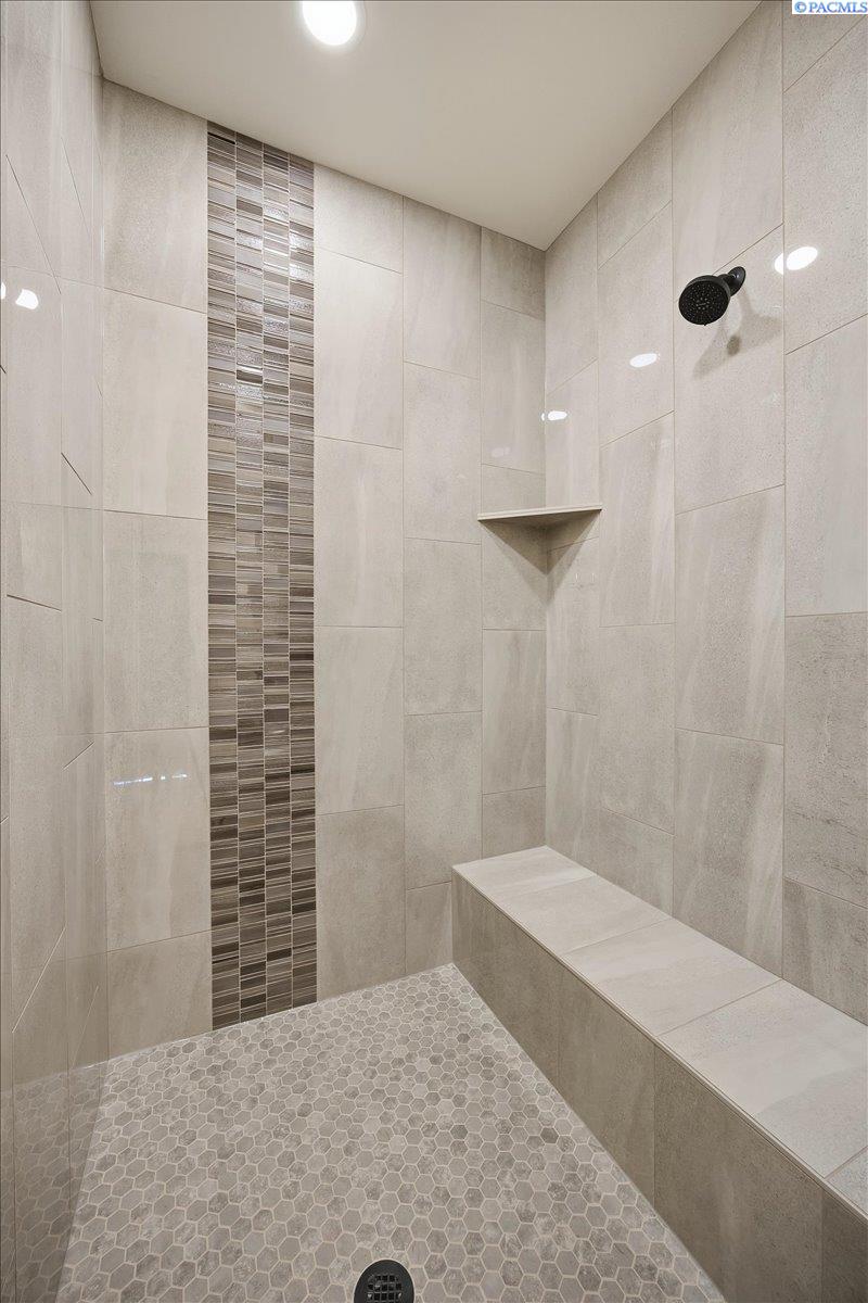 8801 Silver Mound Dr