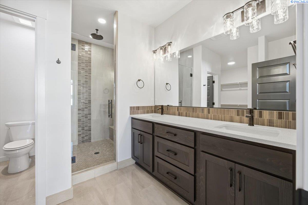 8801 Silver Mound Dr