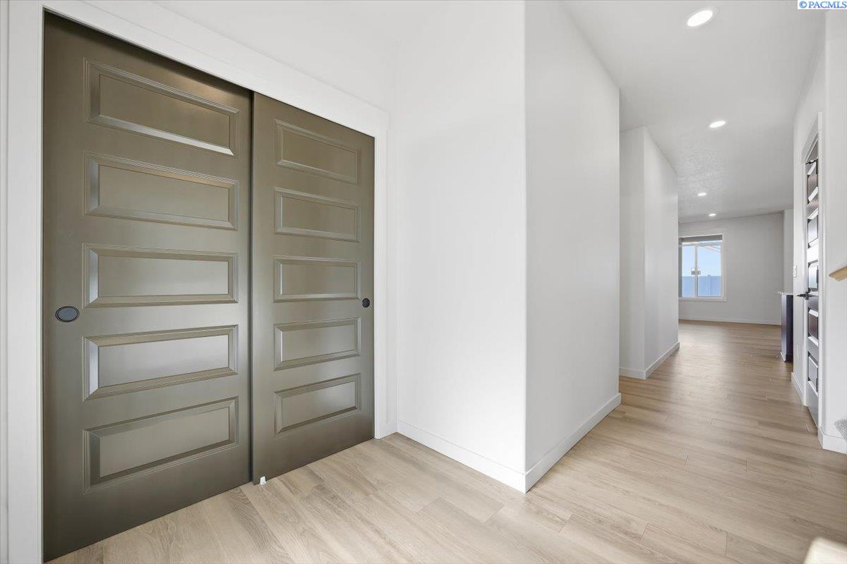 8801 Silver Mound Dr