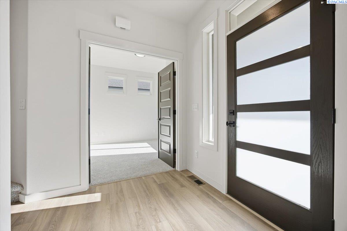 8801 Silver Mound Dr