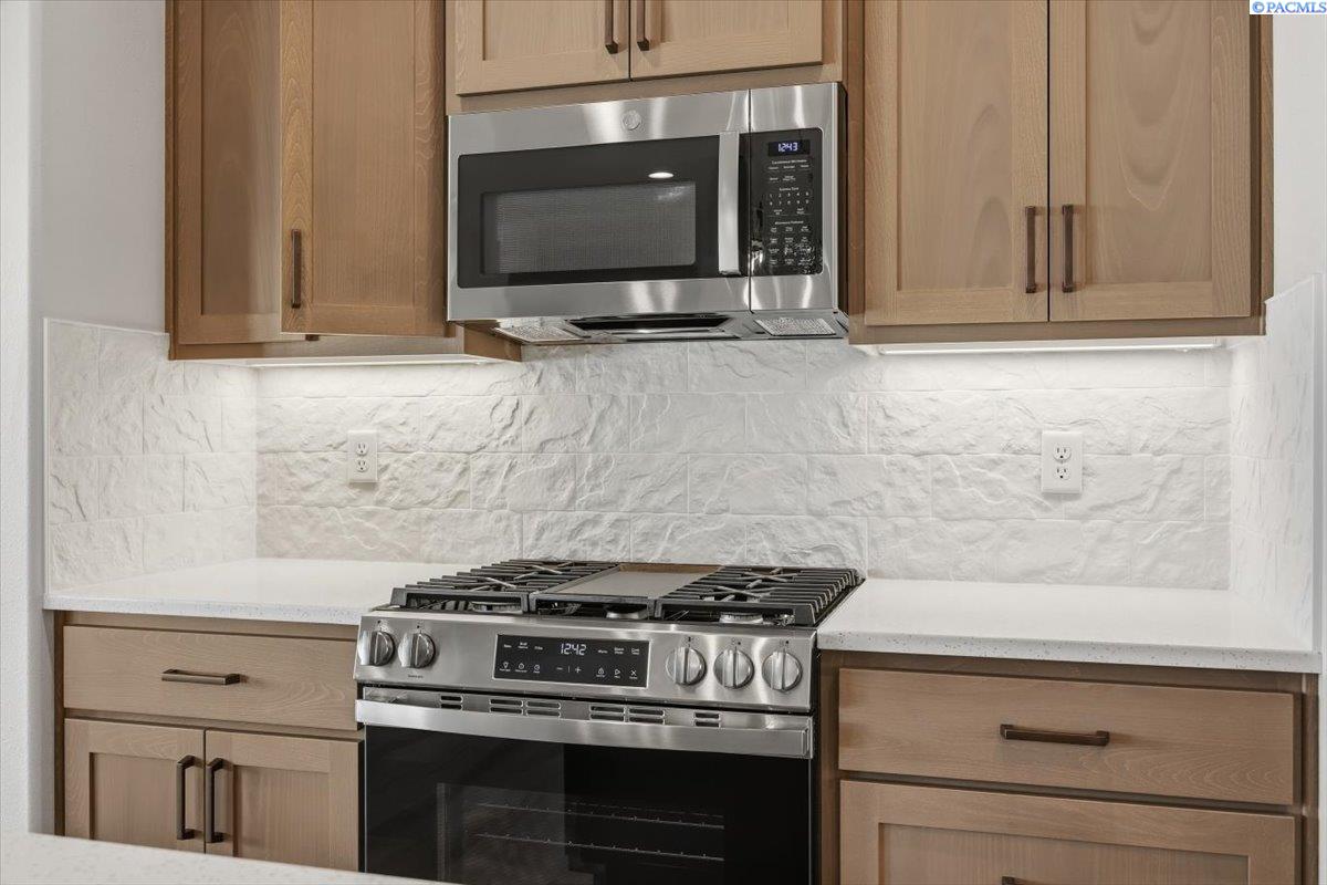 8801 Silver Mound Dr