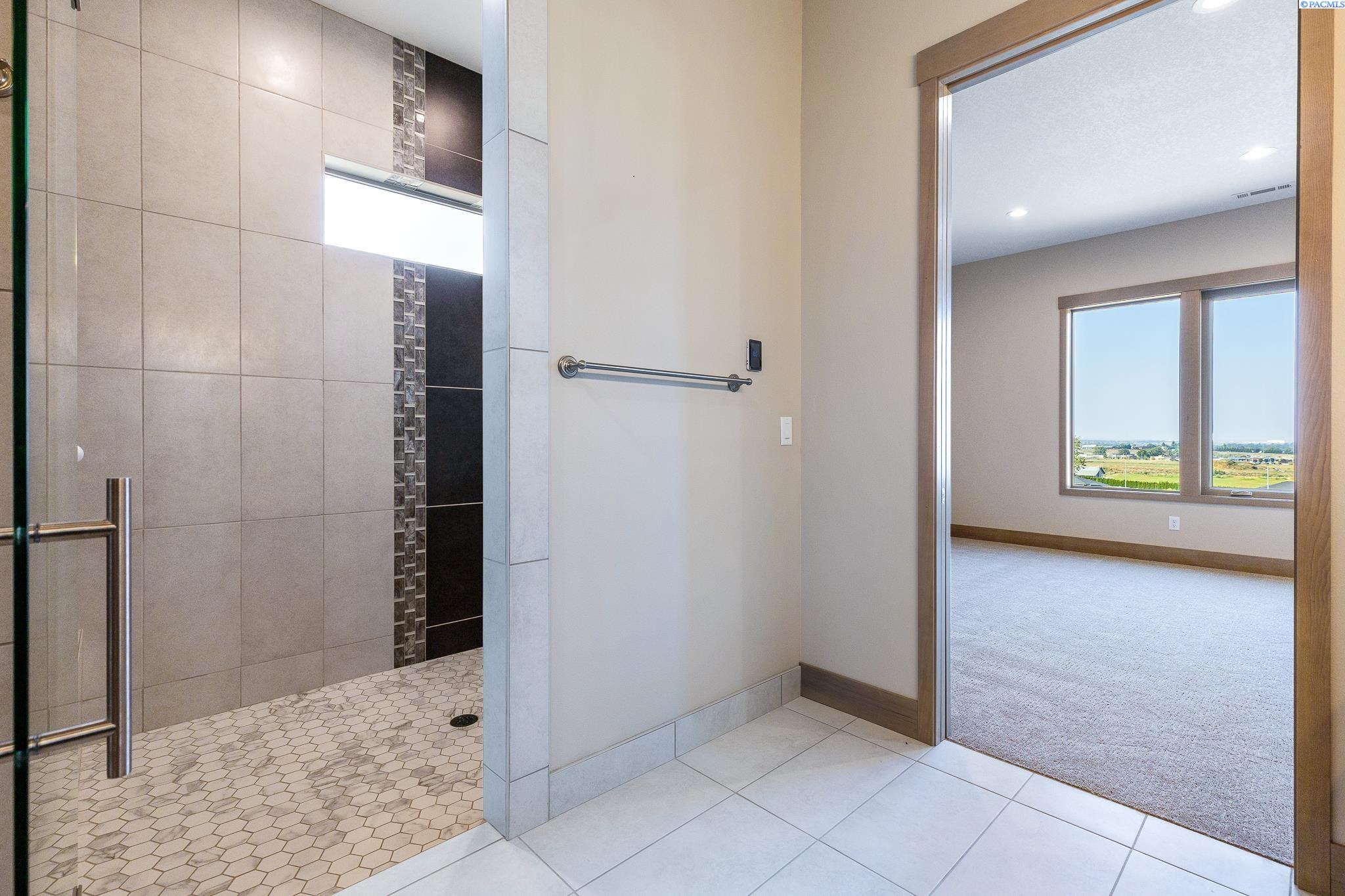 1255 Jolianna Dr