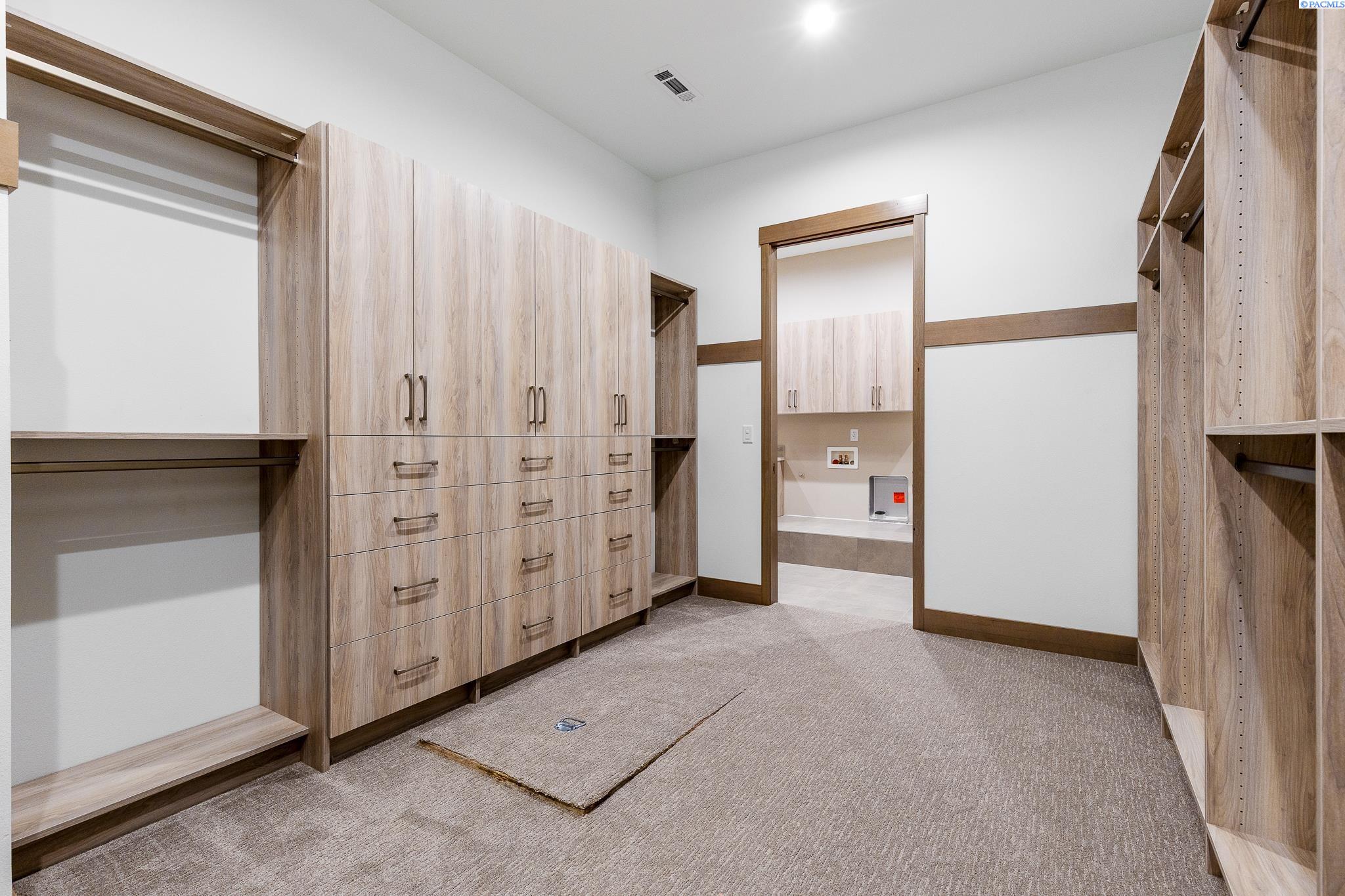 1255 Jolianna Dr