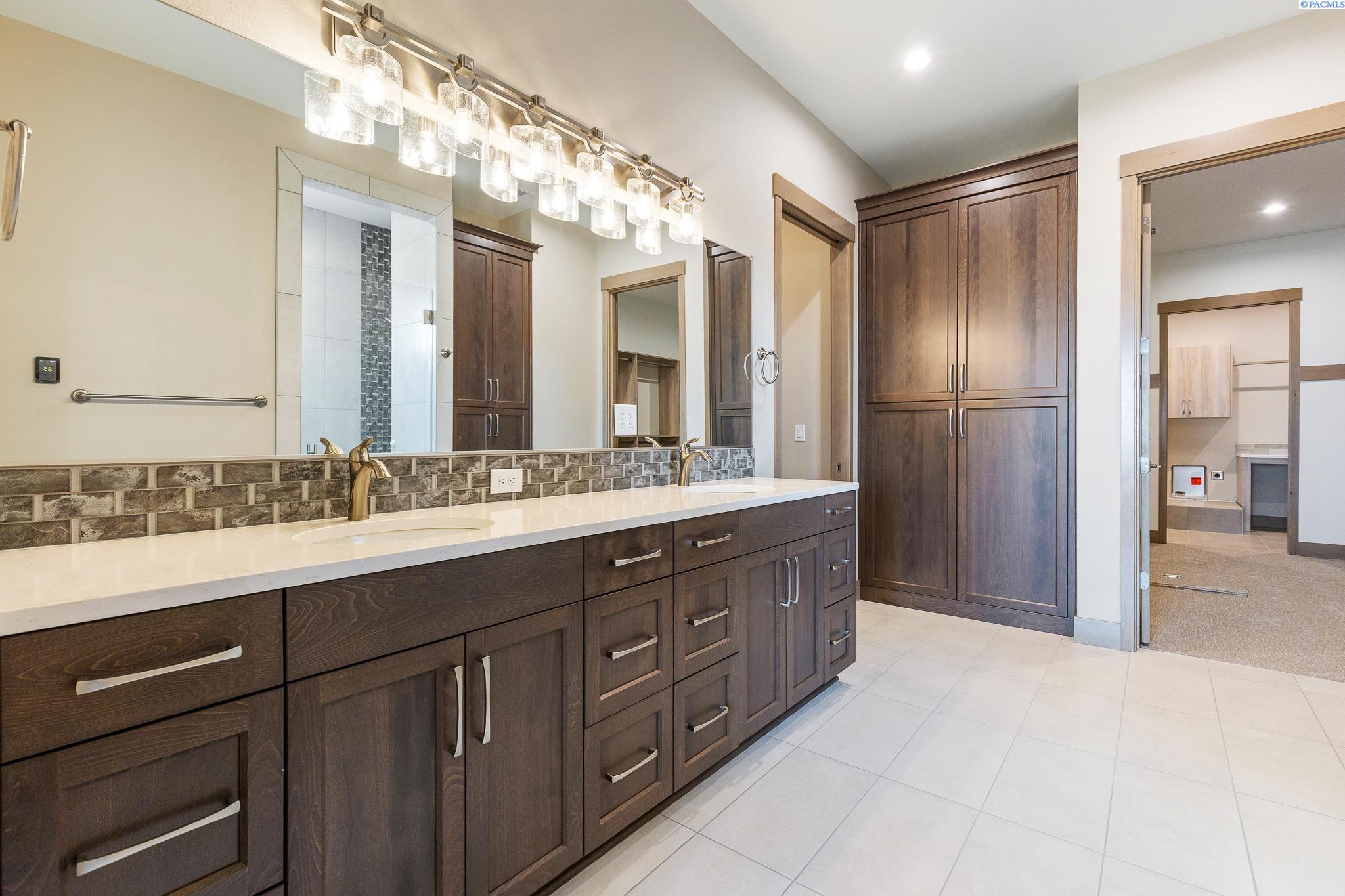 1255 Jolianna Dr