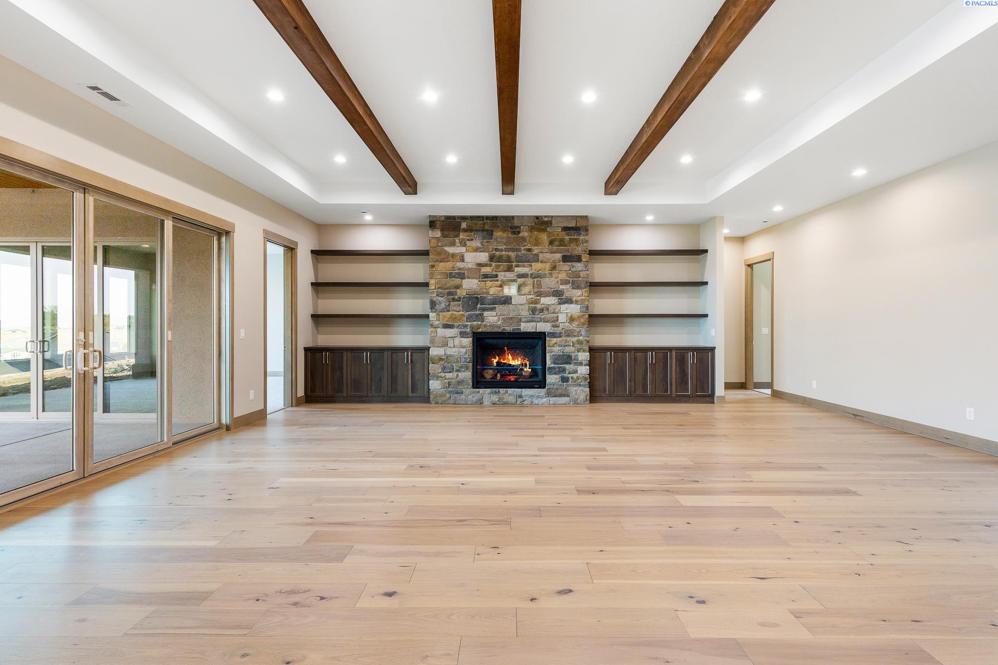 1255 Jolianna Dr