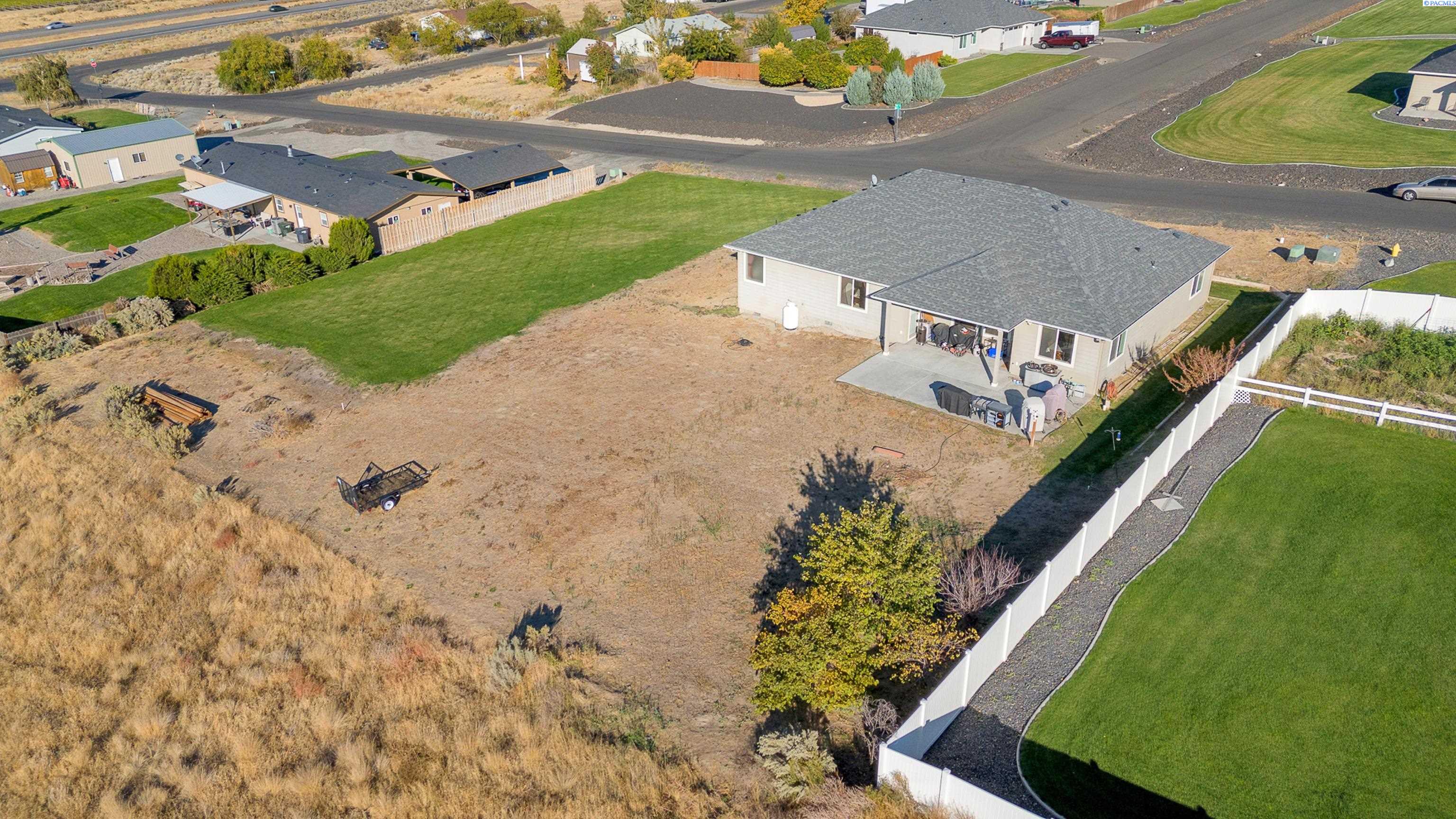 28104 N Pear Dr