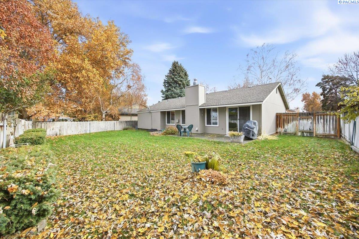 8518 W Deschutes Ave