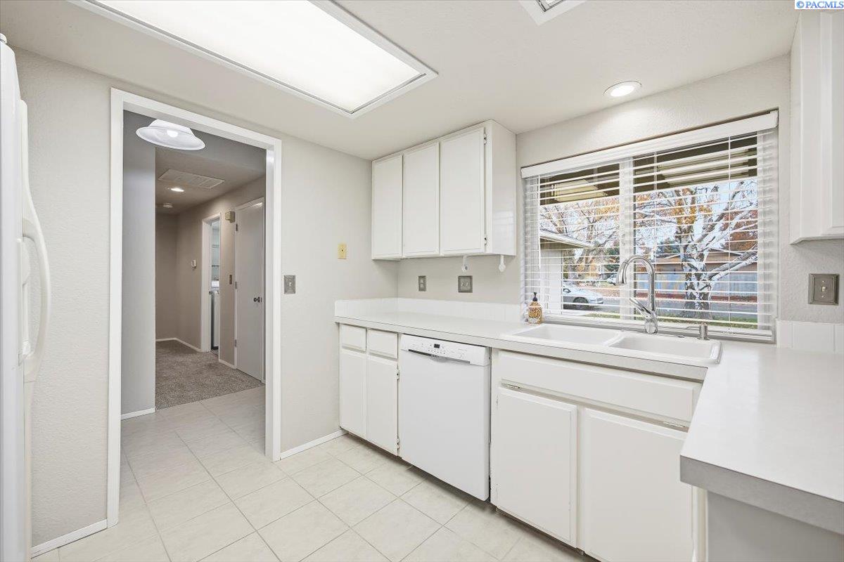 8518 W Deschutes Ave