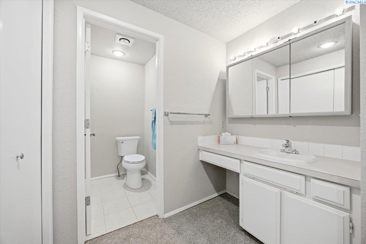 8518 W Deschutes Ave