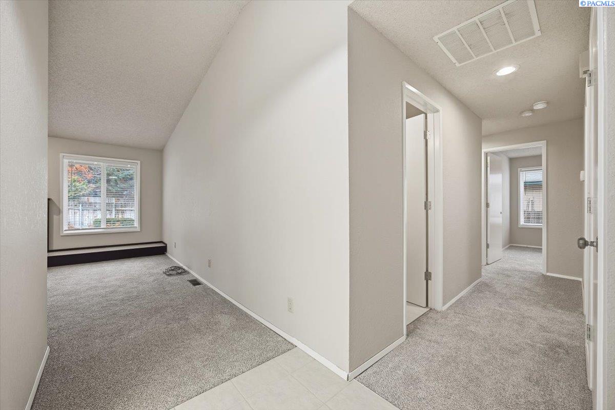 8518 W Deschutes Ave