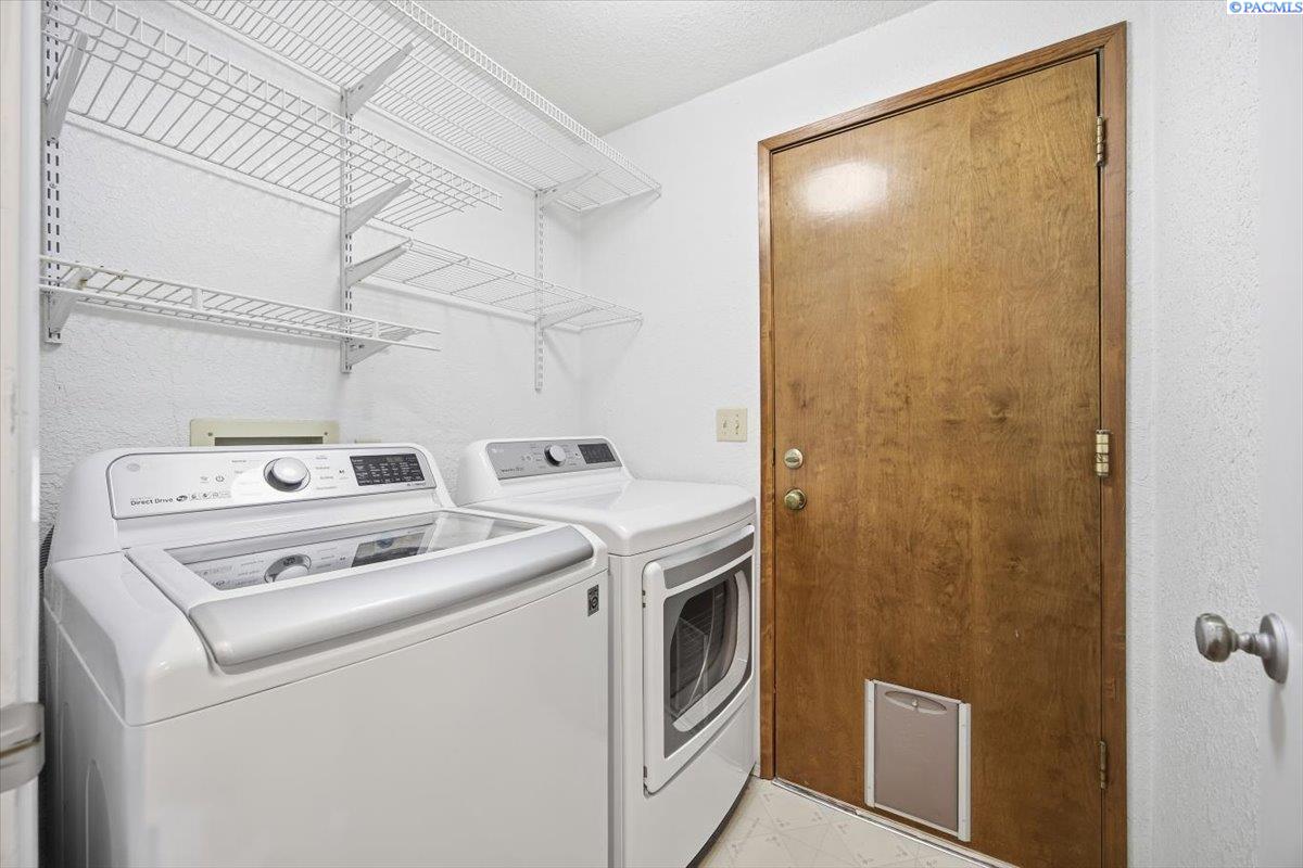 8518 W Deschutes Ave