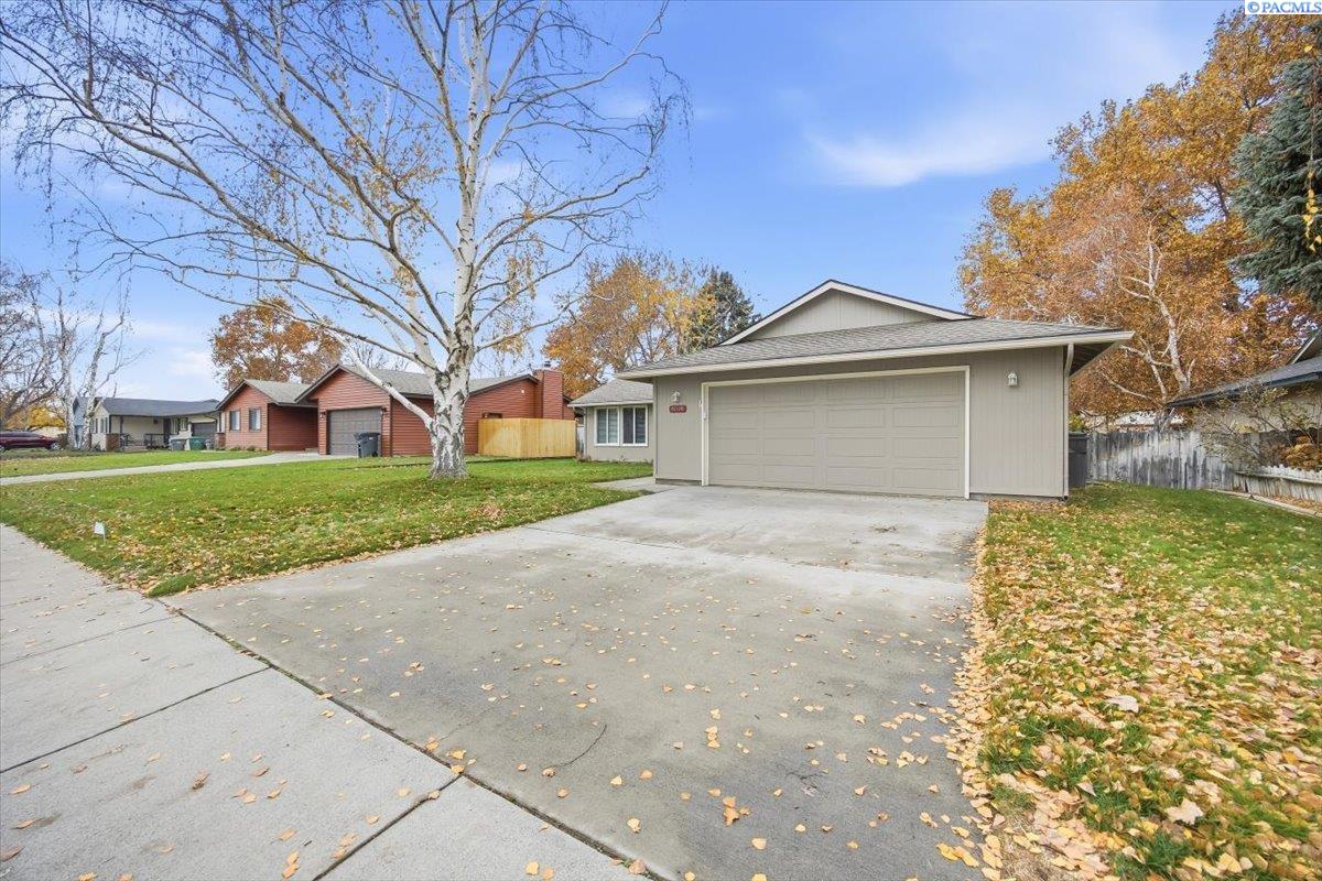 8518 W Deschutes Ave