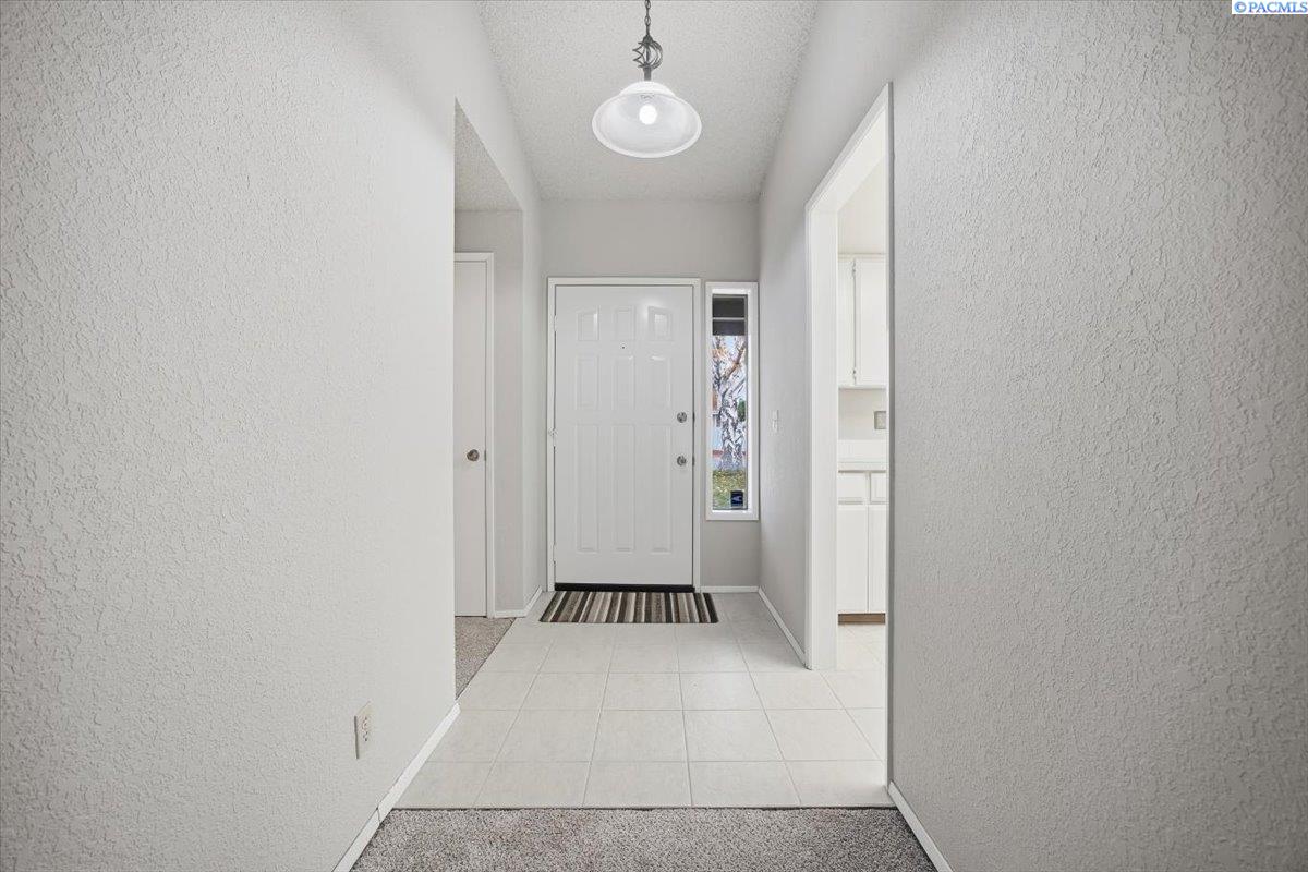 8518 W Deschutes Ave