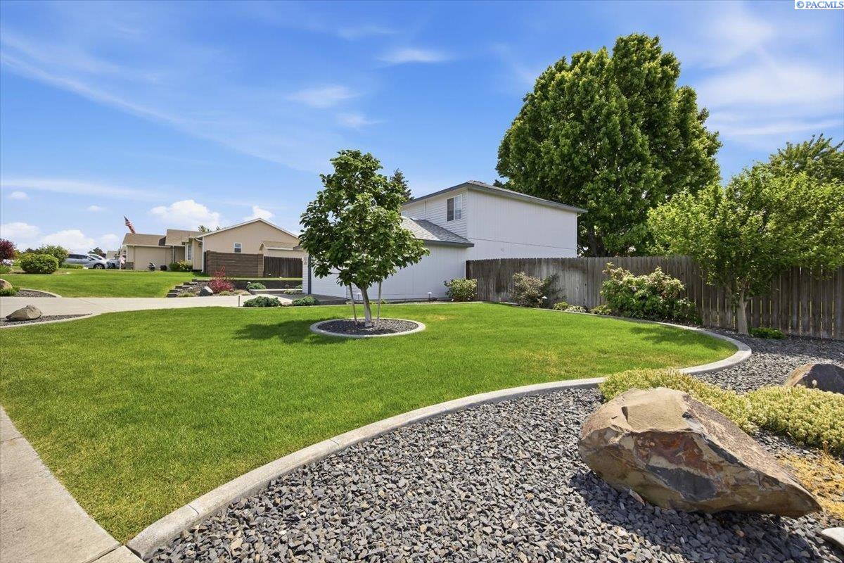 4314 Riverhill Dr