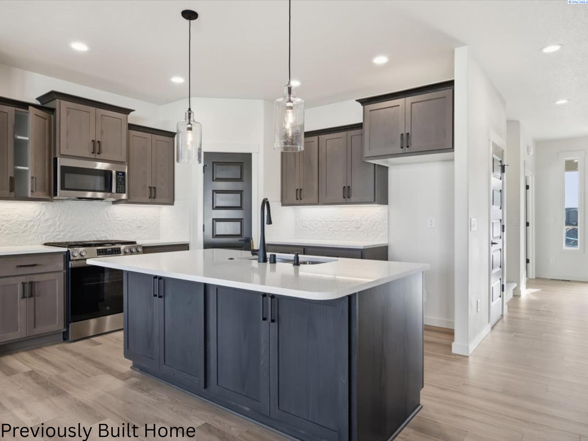 8809 Silver Mound Dr