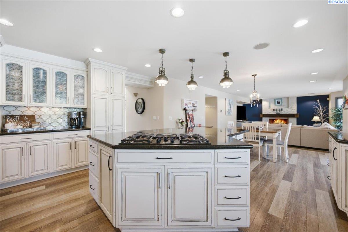 1401 Road 79