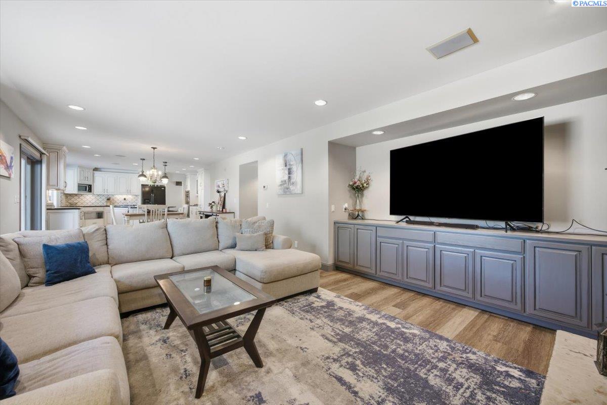 1401 Road 79