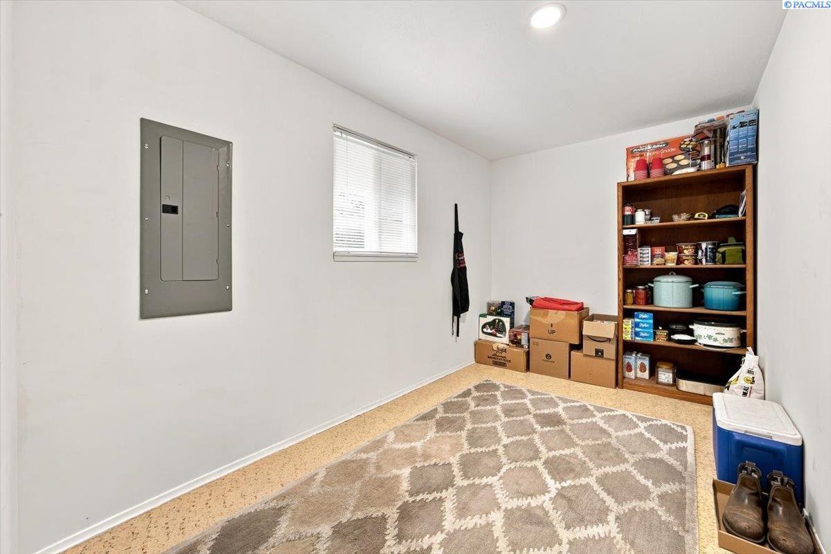 2146 Newcomer Ave