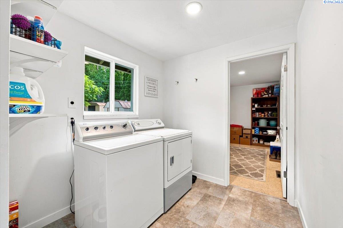 2146 Newcomer Ave