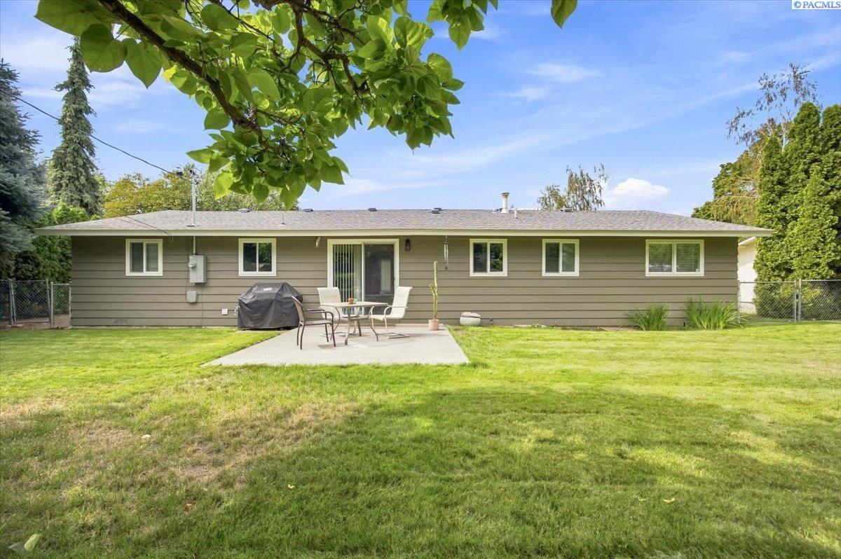 2146 Newcomer Ave