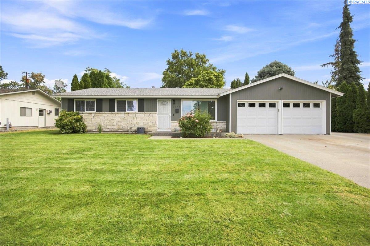 2146 Newcomer Ave