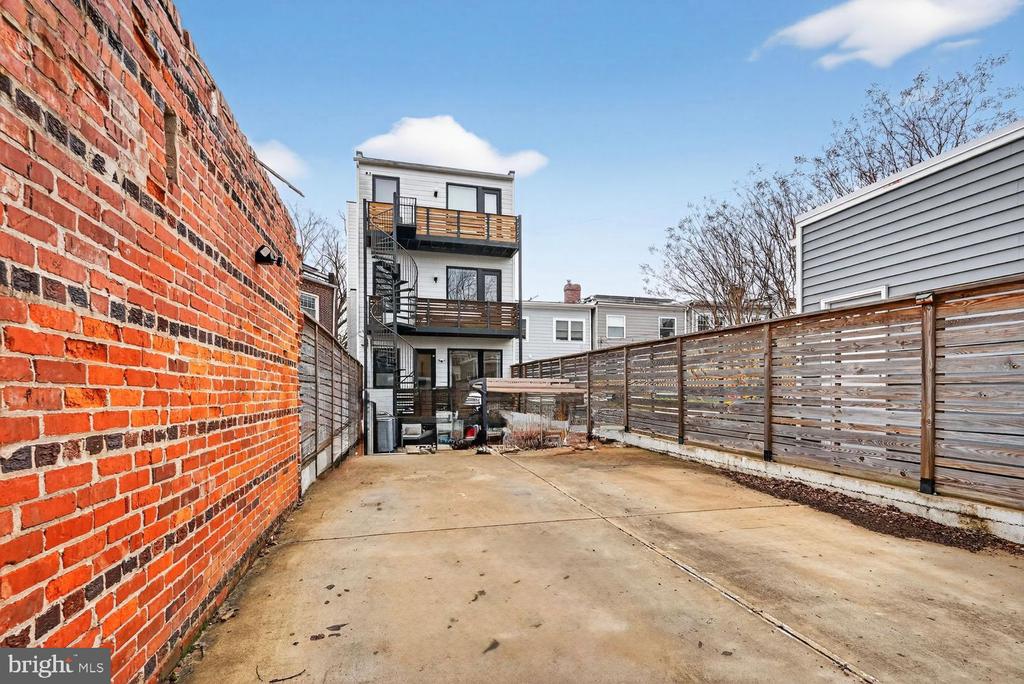 1419 UPSHUR STREET NW 2