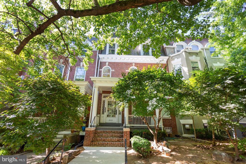 2610 CATHEDRAL AVENUE NW Unit: 3