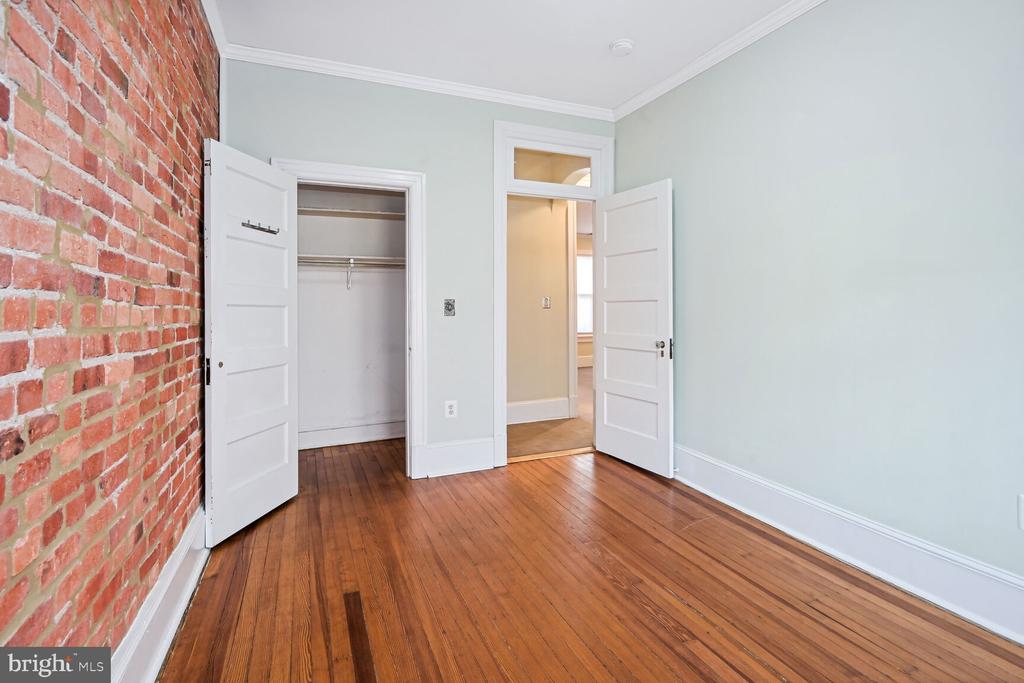 2610 CATHEDRAL AVENUE NW Unit: 3