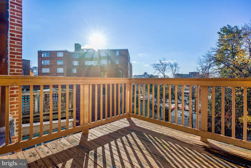 2610 CATHEDRAL AVENUE NW Unit: 3