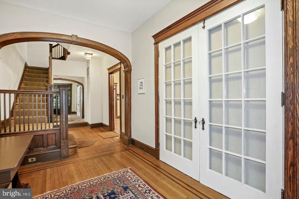 2610 CATHEDRAL AVENUE NW Unit: 3