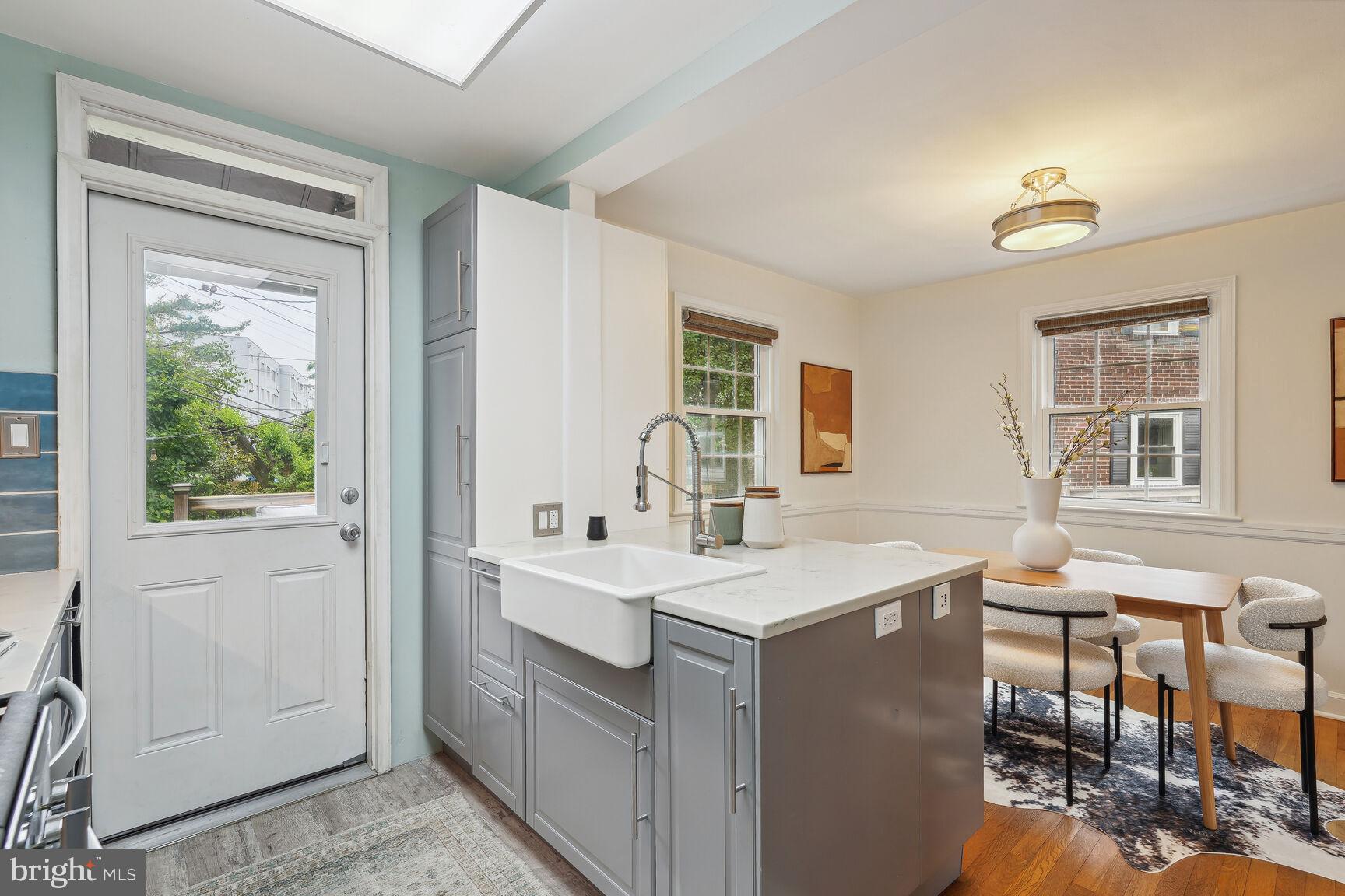304 S Glebe Rd