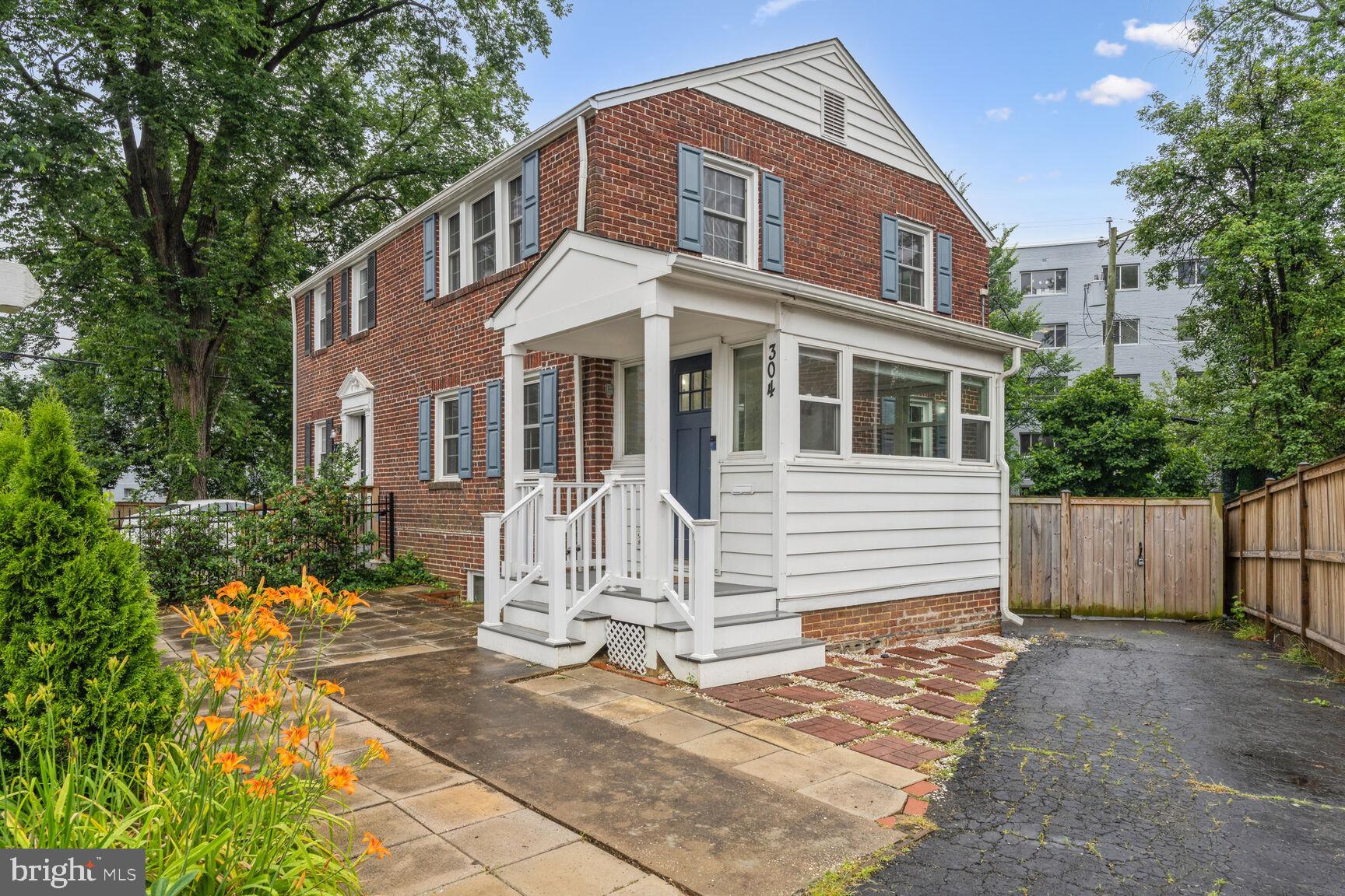 304 S Glebe Rd