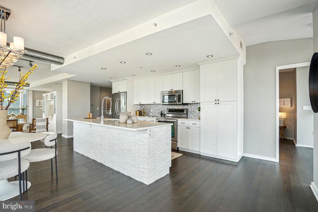 3409 Wilson Blvd #611
