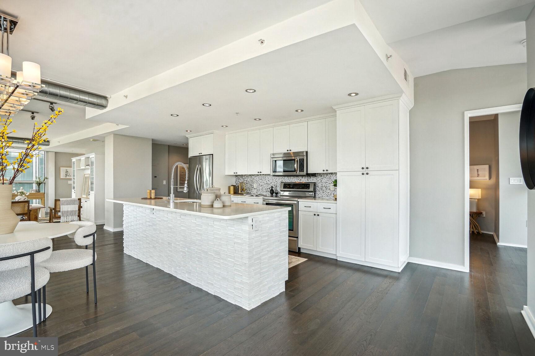 3409 Wilson Blvd #611