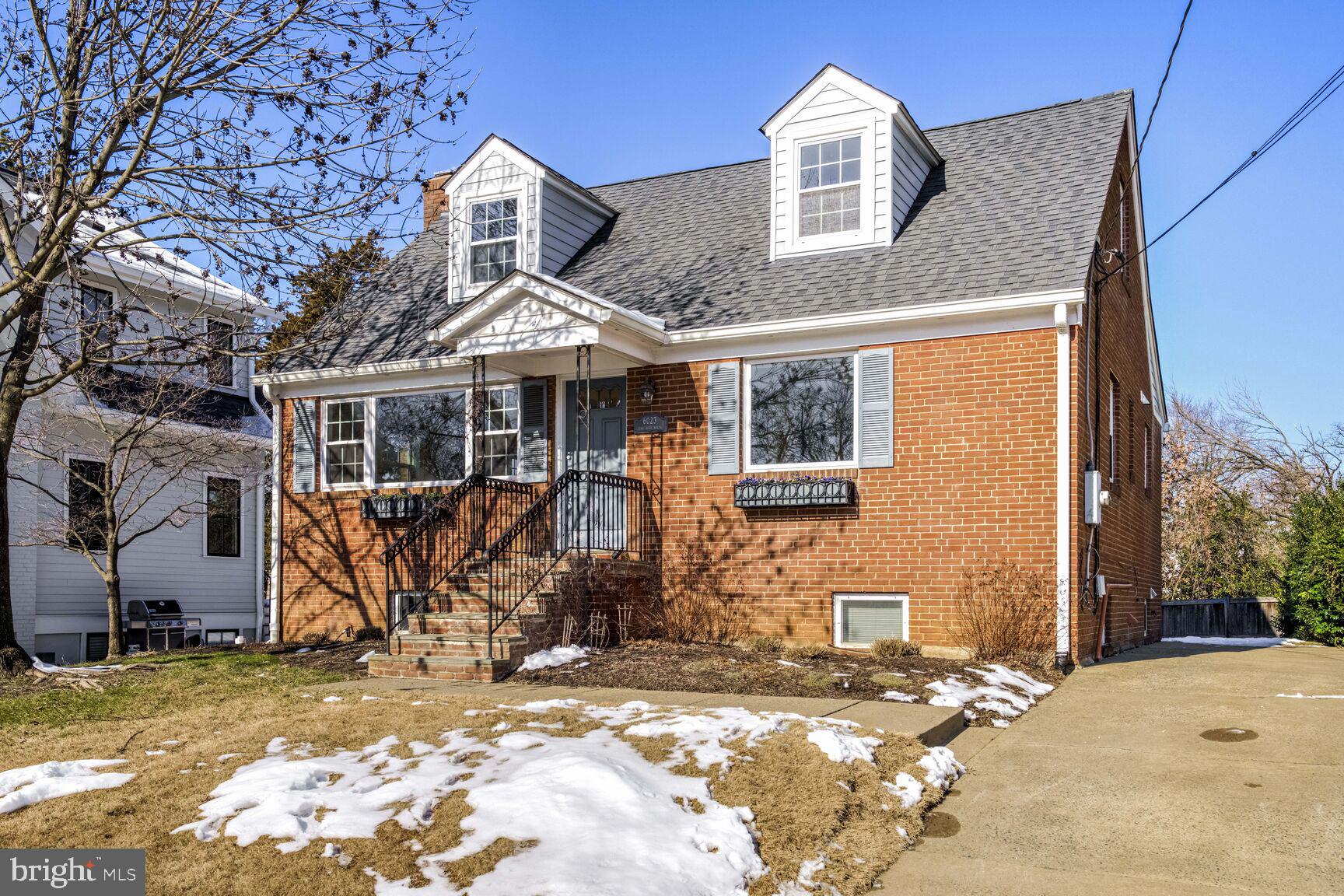 6023 22nd Rd N