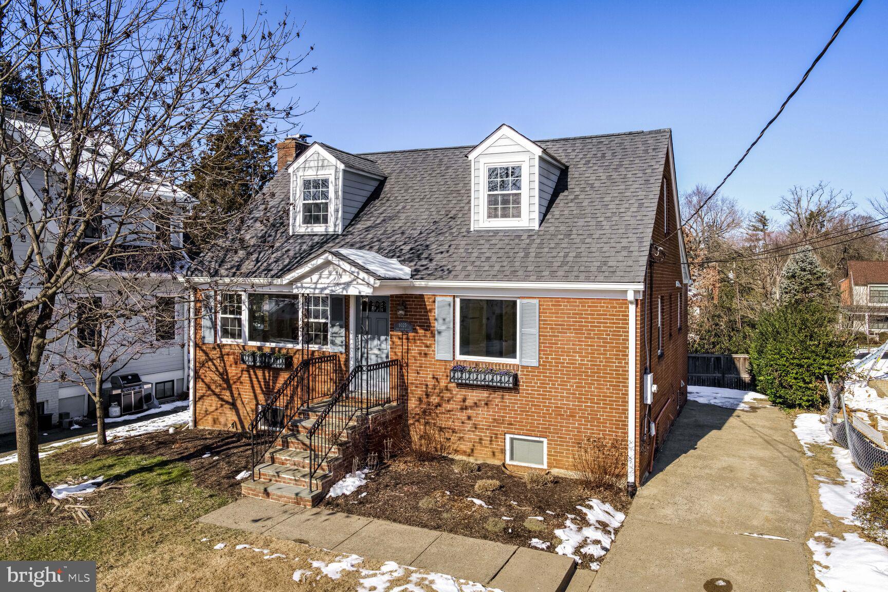 6023 22nd Rd N