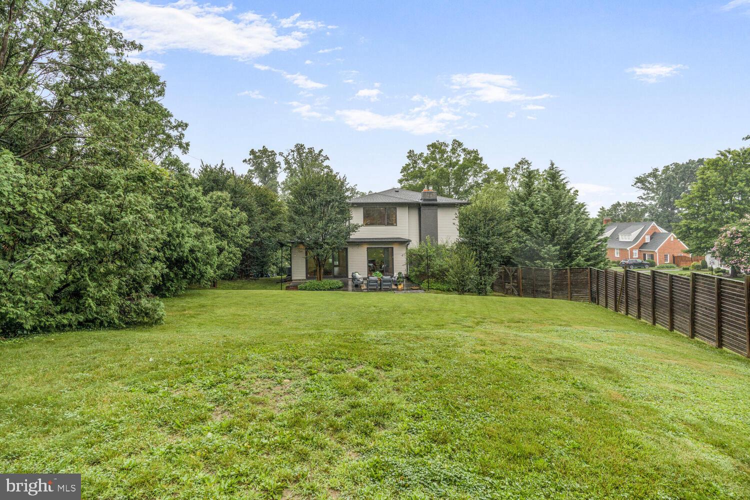 4844 Yorktown Blvd