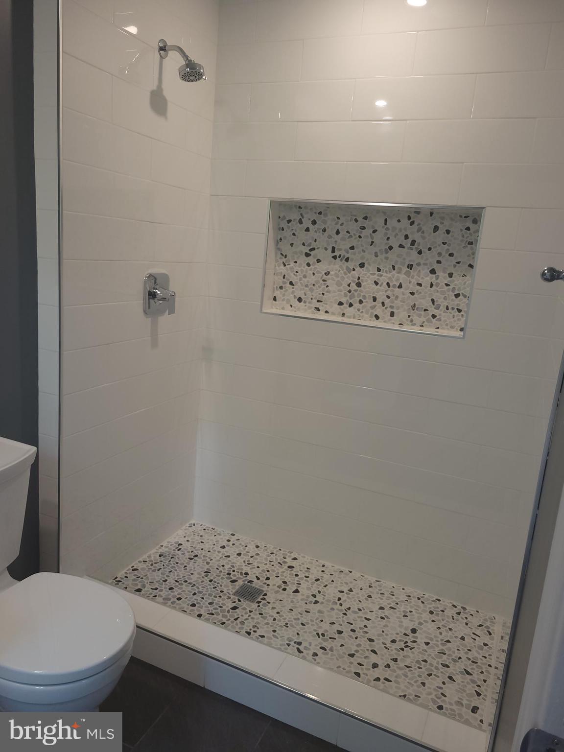 2250 N QUANTICO STREET