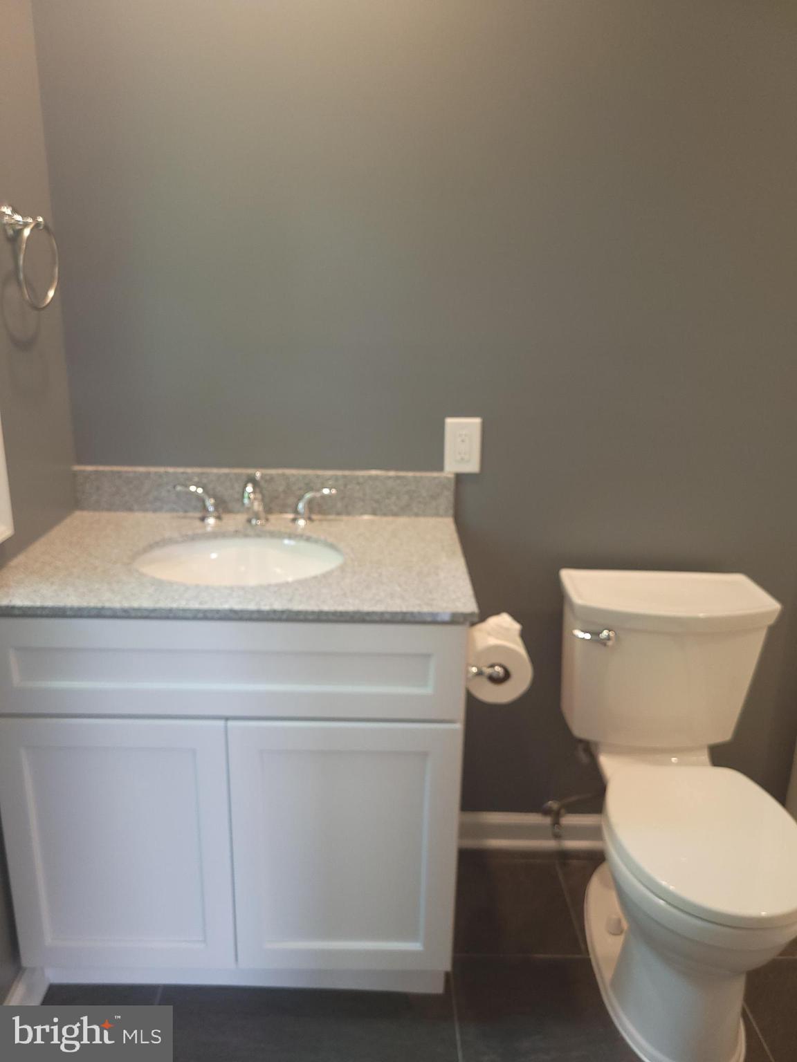 2250 N QUANTICO STREET