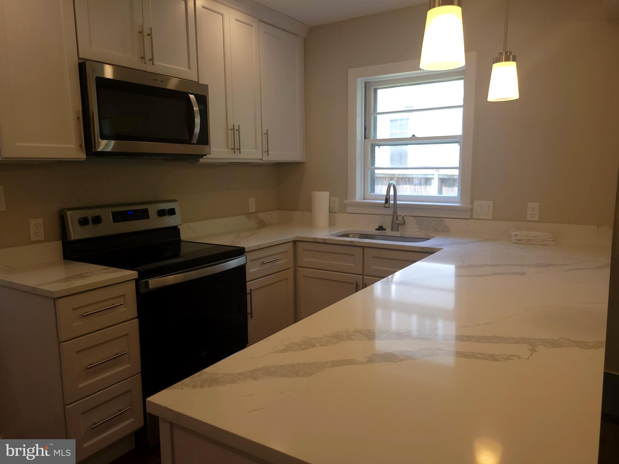 2250 N QUANTICO STREET