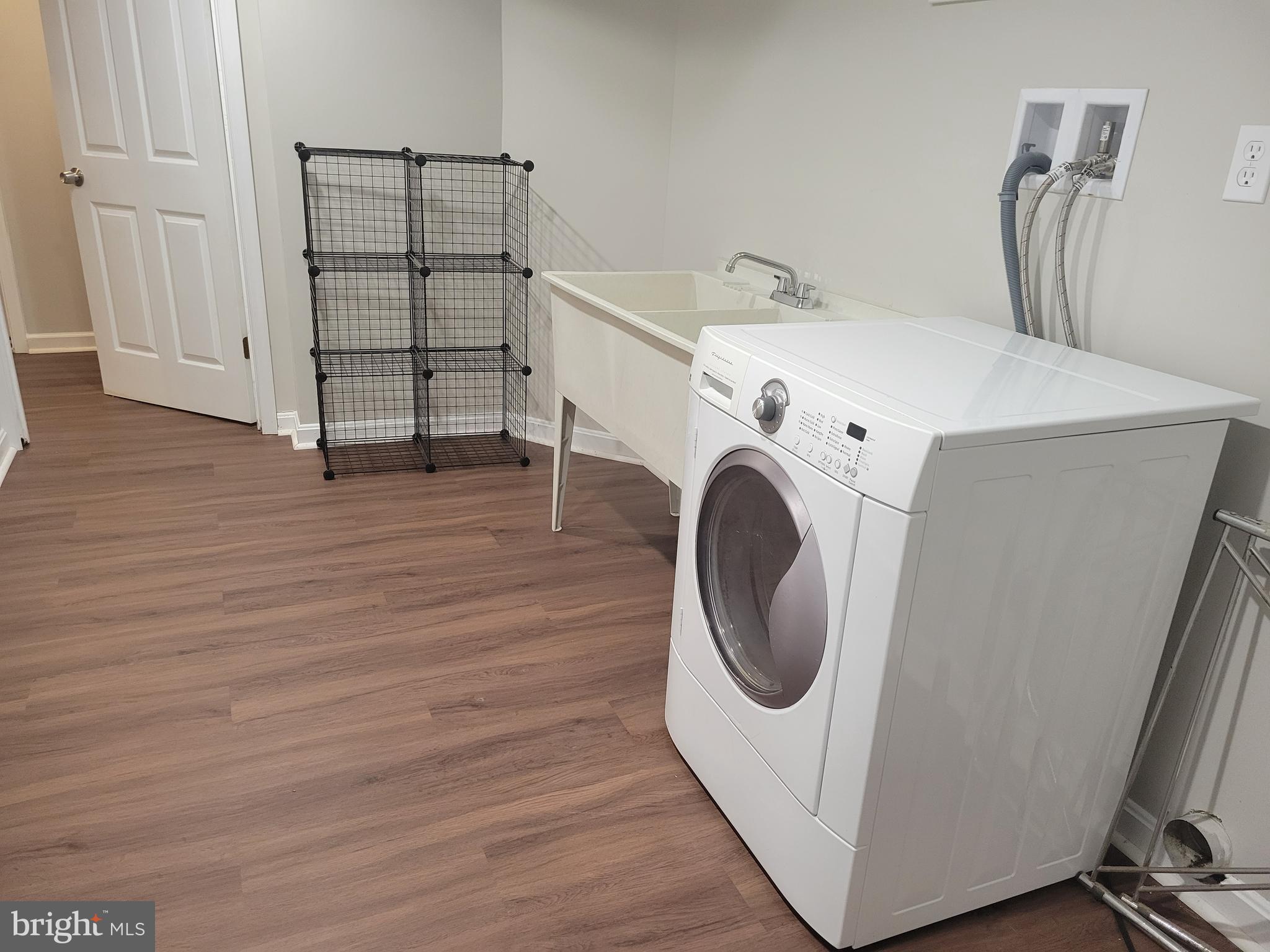 2250 N QUANTICO STREET