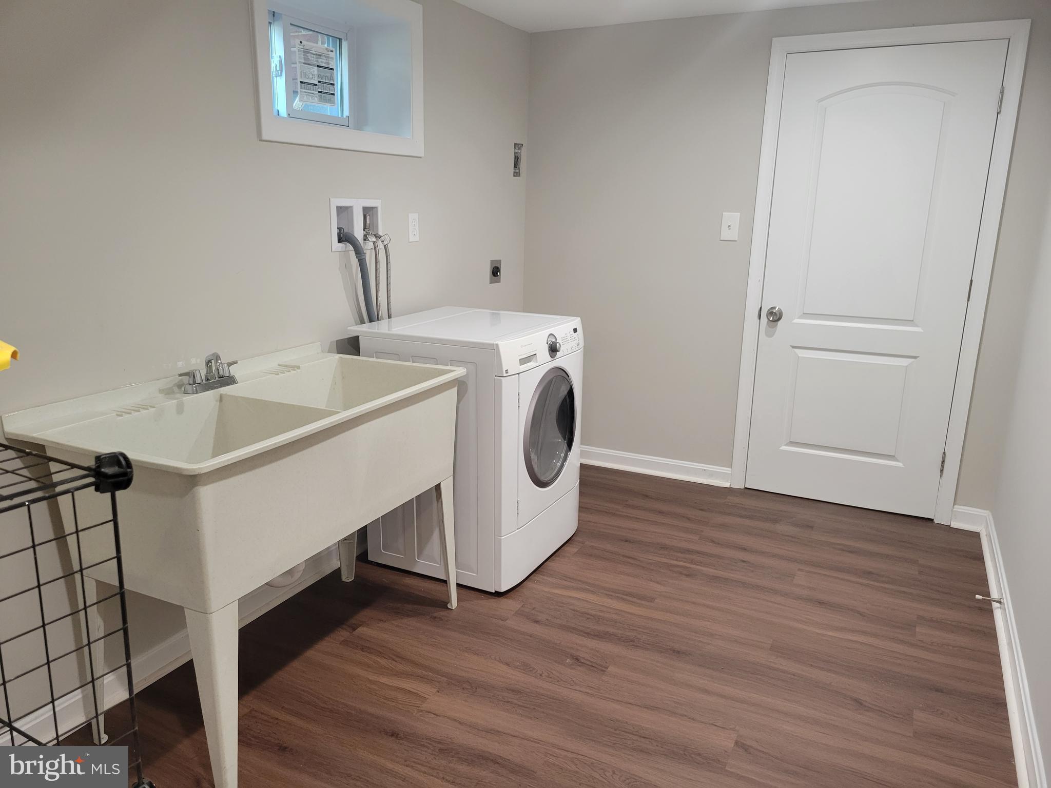 2250 N QUANTICO STREET