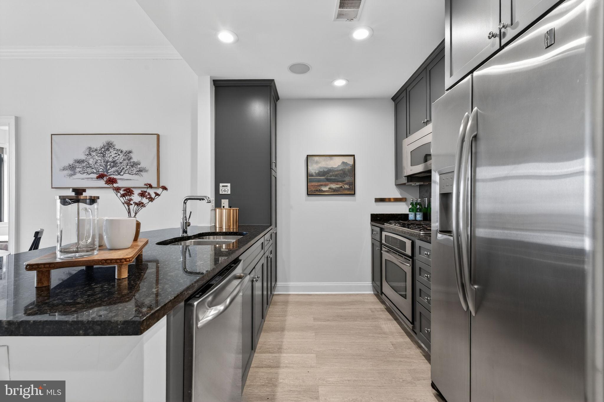 3625 10TH STREET N 907