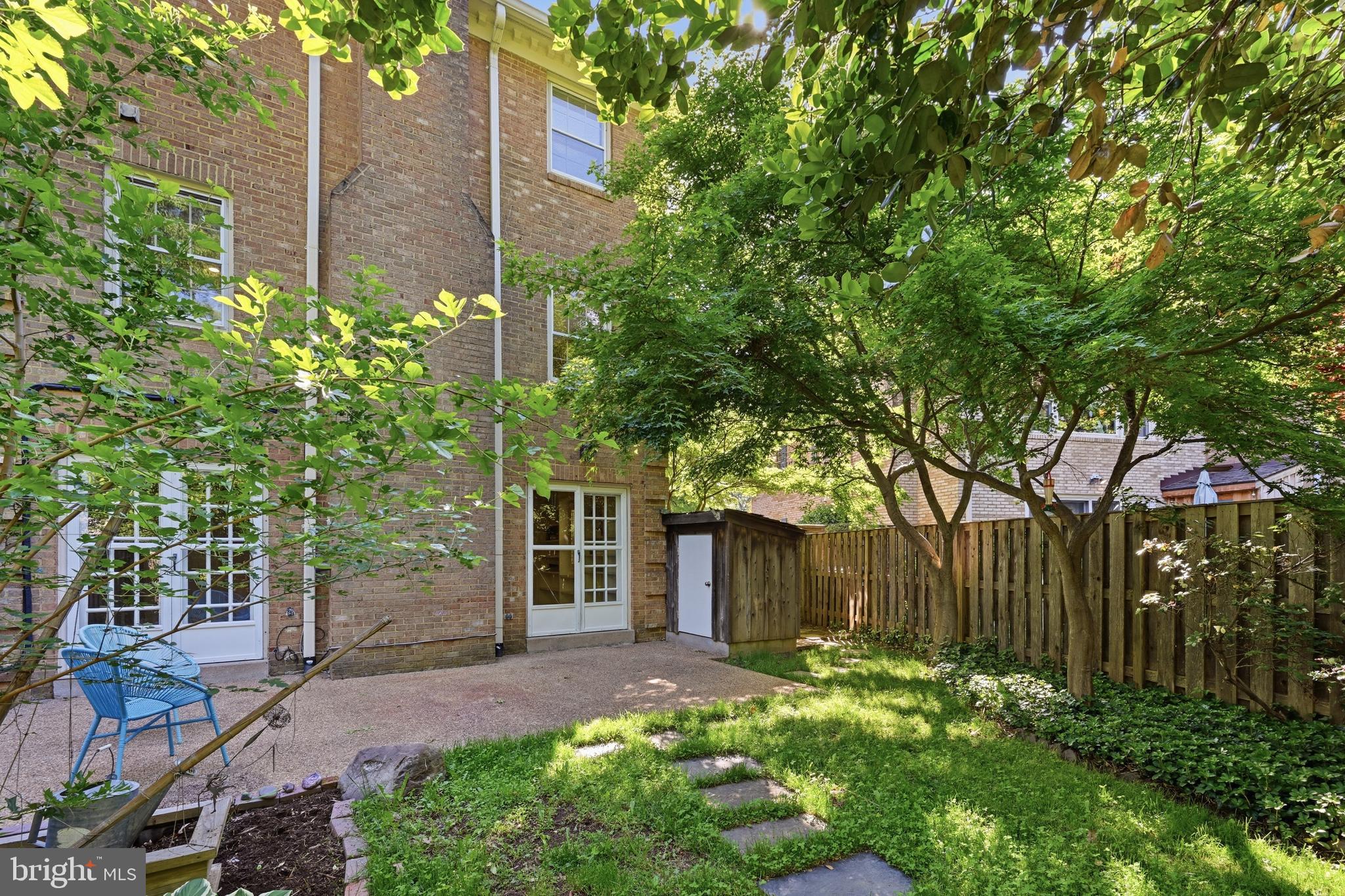 2311 N GLEBE ROAD